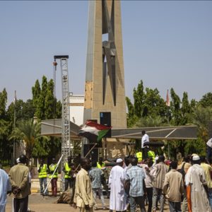 Sudan protesters surround government headquarters in Khartoum