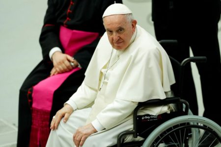 Pope apologises for having to cancel Africa trip