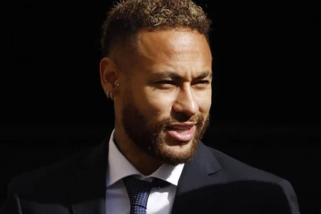 Spain prosecutors drop corruption charges against Neymar