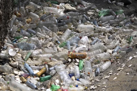 Talks kick off on global plastic trash treaty