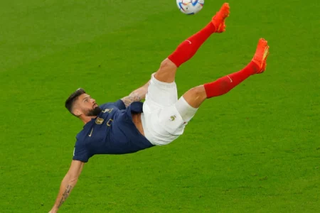 Giroud breaks Henry’s record with 52nd goal for France