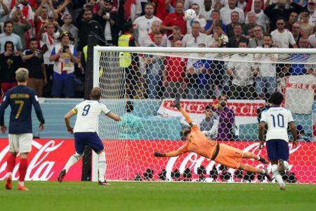 France overcome fierce England attack to advance to World Cup semi-finals