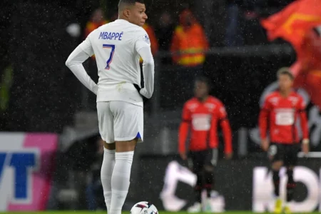 Mbappe back but PSG beaten by Rennes