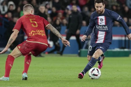 Messi guides PSG to victory on return after World Cup triumph