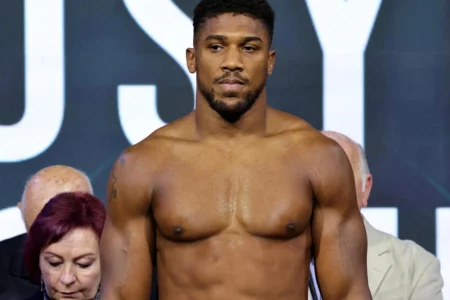 Britain’s Joshua sets date for Franklin bout