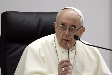 Pope Francis calls for immediate end to violence