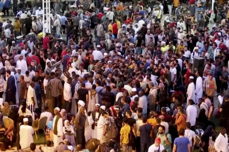 Crowds of those seeking rescue swell at PortSudan’s main seaport