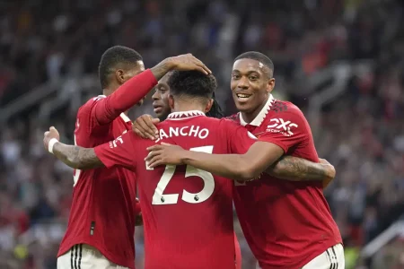 Man United secures Champions League return with 4-1 rout of Chelsea