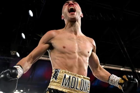 Aussie Moloney wins world crown while Alimkhanuly keeps title