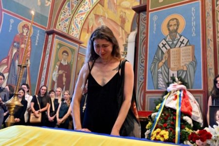 Kyiv bids farewell to writer killed in Russian strike