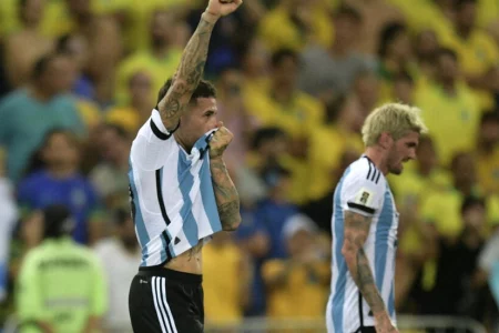 Argentina sink Brazil in World Cup qualifier; Uruguay march on