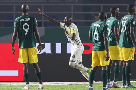 Clinical Mali triumph after South Africa miss penalty