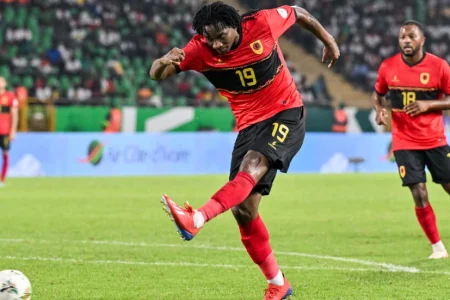 Angola beat Burkina Faso to top AFCON group