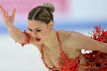 Hendrickx shines at European figure skating championships