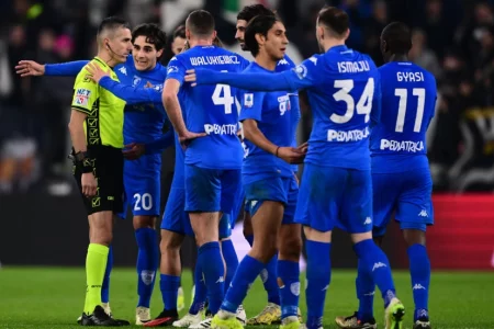 Ten-man Juve’s title bid falters with Empoli draw