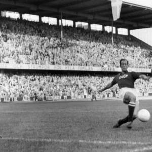 Sweden and Fiorentina icon Hamrin dies aged 89