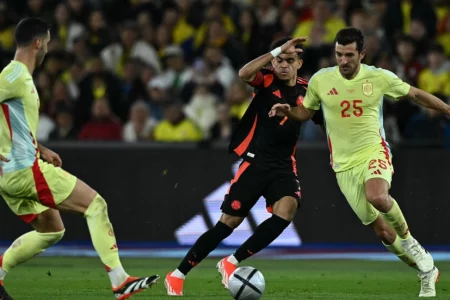 Colombia defeat disappointing Spain in friendly