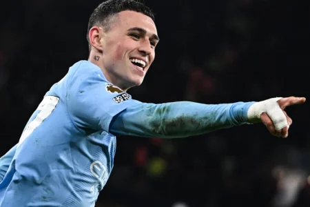 Foden hits hat-trick as Man City crush Aston Villa