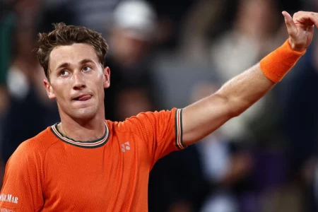 Seventh seed Ruud into French Open second round