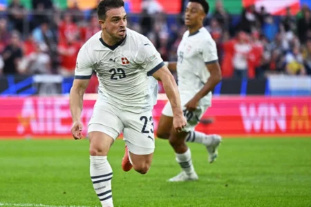 Shaqiri stunner moves Swiss to verge of Euro last 16 after Scotland draw