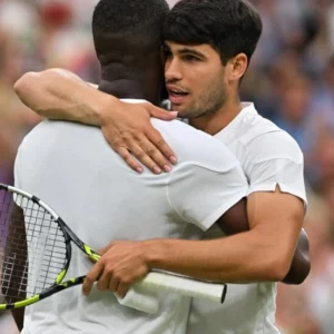 Alcaraz wins five-set Wimbledon thriller as Sinner, Gauff cruise