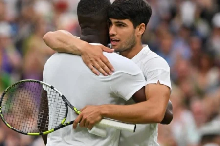 Alcaraz wins five-set Wimbledon thriller as Sinner, Gauff cruise