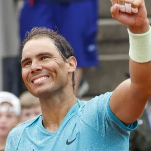 Nadal sweeps past Borg in Bastad