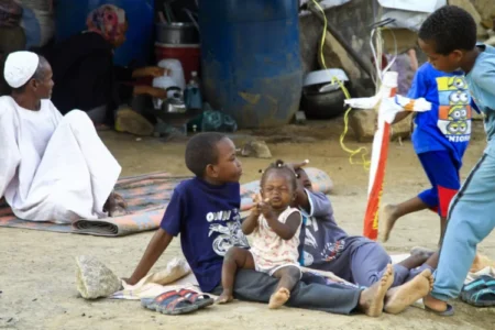 Deadly floods in Sudan worsen the situation of thousands of displaced people