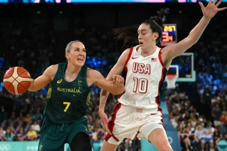 France win overtime thriller, book Olympic women’s basketball final with US