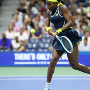 Gauff eases into US Open third round