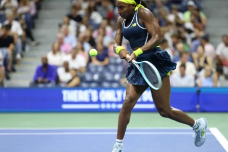 Gauff eases into US Open third round