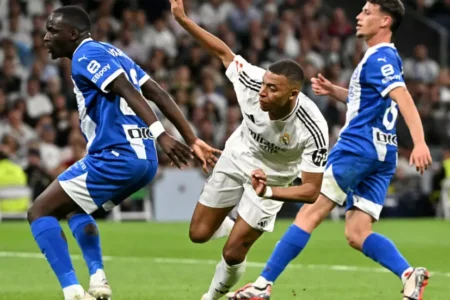 Mbappe strikes again as Madrid hold off Alaves