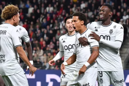 Monaco take top spot in Ligue 1 with win at Rennes