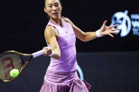 Zheng to play WTA Finals decider after beating Krejcikova in the semis