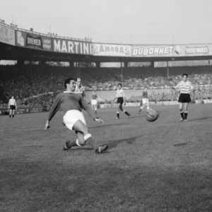 Star striker Mekhloufi symbol of Algerian struggle dies at 88