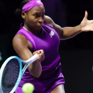 Gauff sets up decider with Zheng at WTA Finals