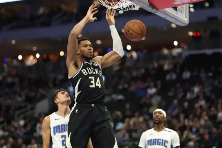 Bucks hold off Magic, Thunder roll past Mavs to advance in NBA Cup