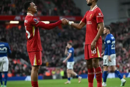 Gakpo double helps ‘almost perfect’ Liverpool thrash Ipswich