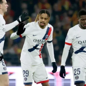 Barcola strikes as PSG fight back to beat Lens