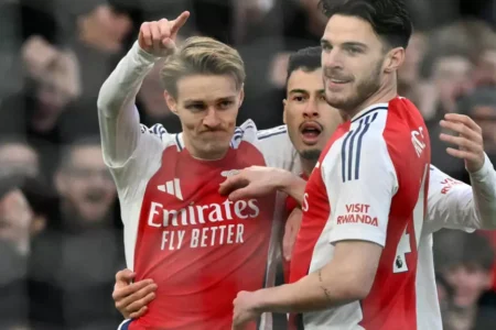 Five-star Arsenal crush woeful Man City to keep title bid alive